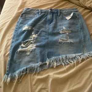 It’s really cute and still new